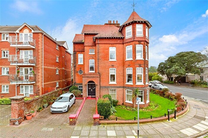 3 Bedroom Flat For Sale In Festing Road, Southsea, Hampshire, PO4