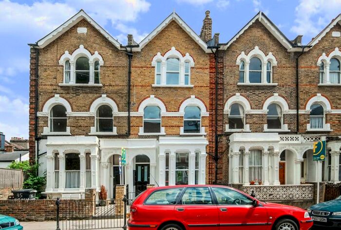2 Bedroom Flat To Rent In Avenell Road, Highbury, London, N5