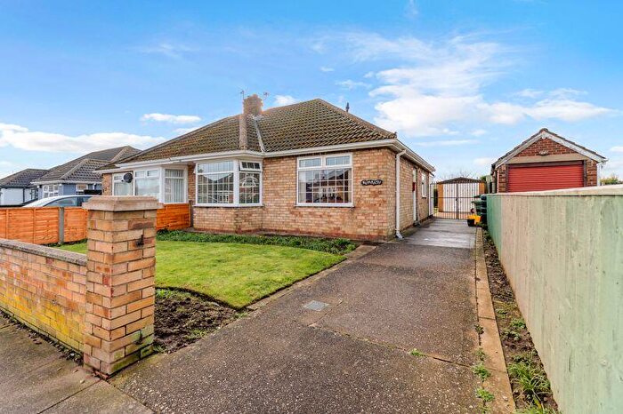 3 Bedroom Semi-Detached Bungalow For Sale In Brian Avenue, Cleethorpes, DN35