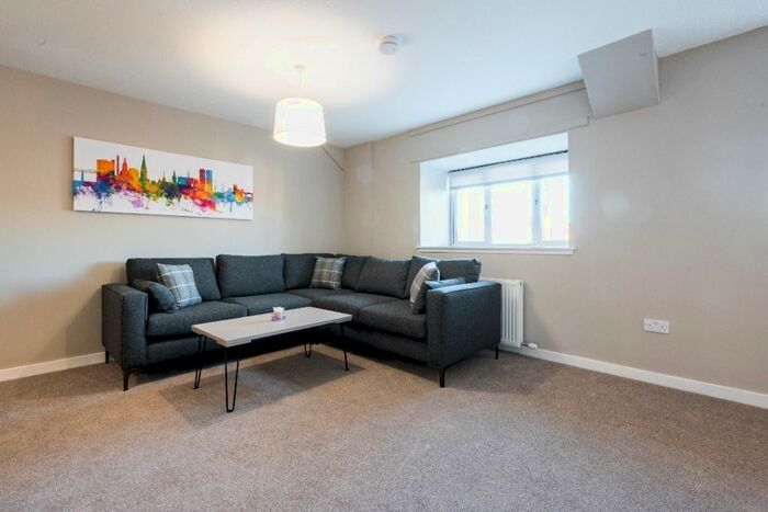 2 Bedroom Flat To Rent In High Mill Court, West End, Dundee, DD2