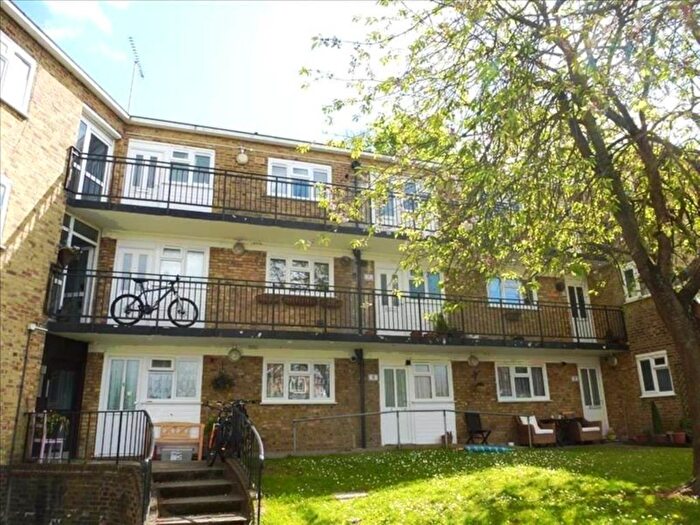 2 Bedroom Flat To Rent In Kingsdale House, Windsor Road, Welwyn, AL6