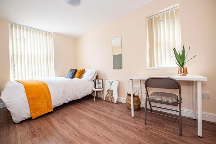 6 Bedroom Terraced House To Rent In Connaught Road, Liverpool, L7