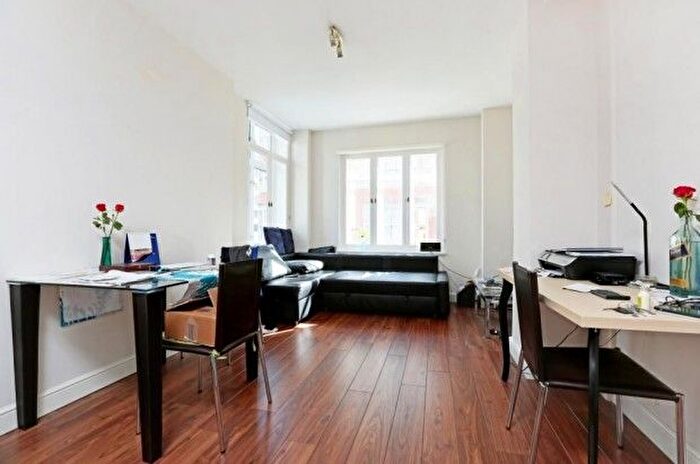 1 Bedroom Flat To Rent In Warren Court, Euston Road, NW1
