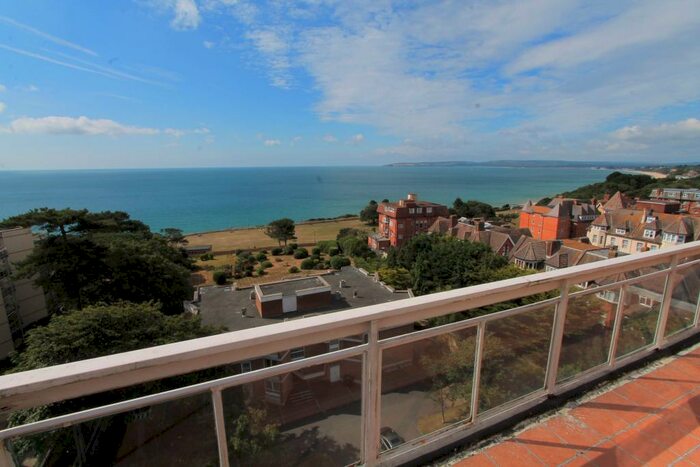 2 Bedroom Flat To Rent In West Cliff Road, Bournemouth, BH2