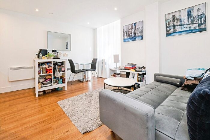 1 Bedroom Flat To Rent In London Road, Romford, RM7