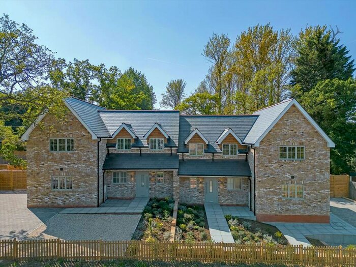 3 Bedroom Semi-Detached House For Sale In Woodlands, Upshire, EN9