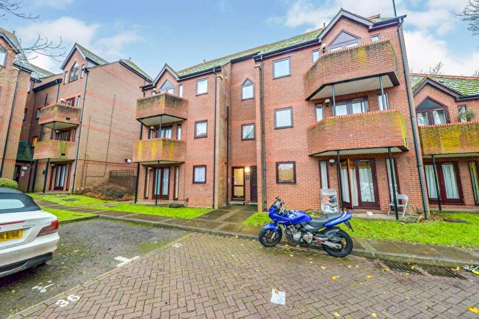 1 Bedroom Flat To Rent In Ashtree Court, Granville Road, St Albans, AL1