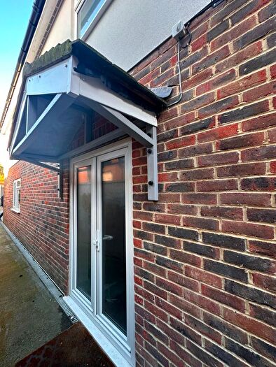 Studio To Rent In High Street, Houghton Regis, Dunstable, LU5