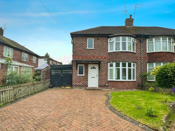 3 Bedroom Semi-Detached House To Rent In Avalon Drive, Didsbury, Manchester, M20