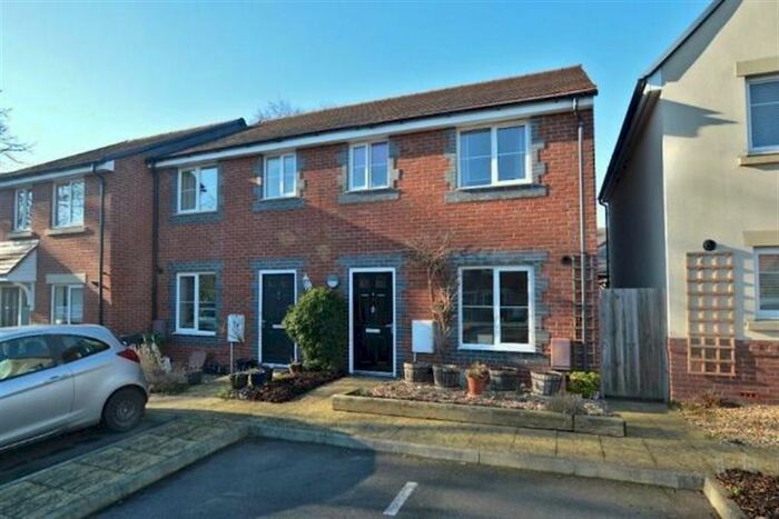 3 Bedroom Semi-Detached House To Rent In Oaklands Avenue, Rowland's Castle, Hampshire, PO9