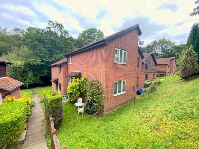 2 Bedroom Terraced House To Rent In Green Way, Tunbridge Wells, TN2