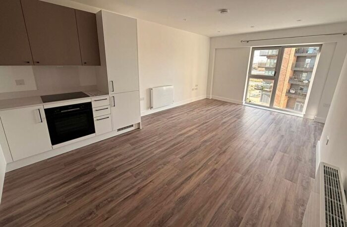 1 Bedroom Flat To Rent In Flagstaff Road, Reading, RG2