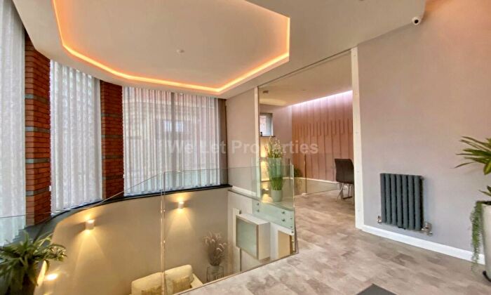 3 Bedroom Apartment To Rent In Coleman House, Gravel Lane, M3