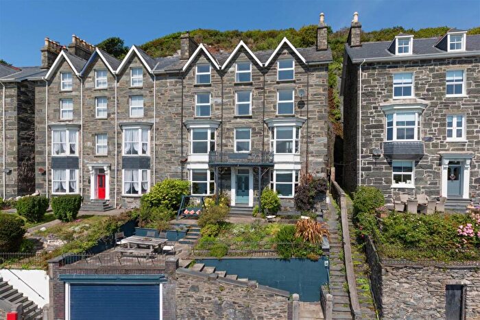 10 Bedroom Town House For Sale In Porkington Terrace, Barmouth, LL42