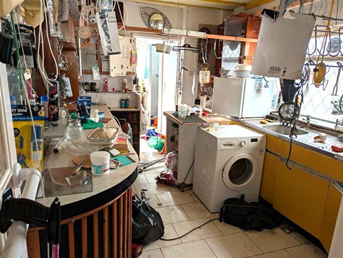 3 Bedroom Terraced House For Sale In Landguard Road, Southsea, Hampshire, PO4