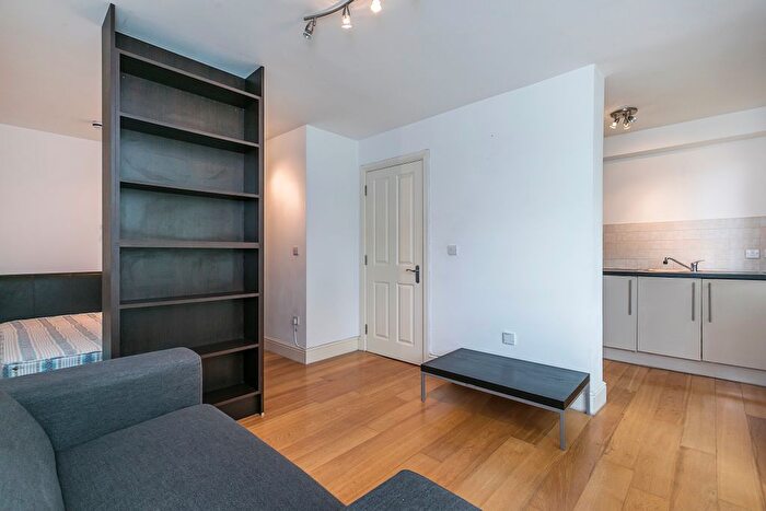 Studio To Rent In Bride Street, London, N7