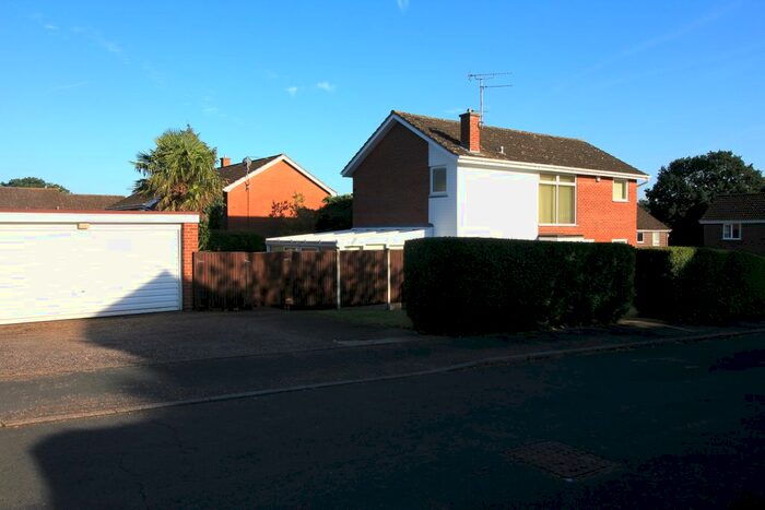 4 Bedroom Detached House To Rent In Abinger Way, Norwich, NR4