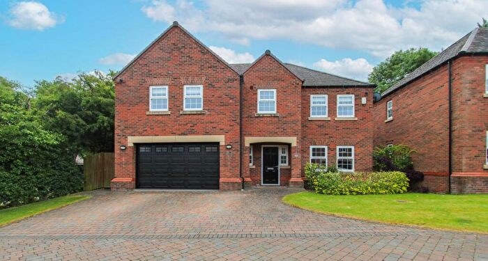 5 Bedroom Detached House For Sale In Burghley Court, Sprotbrough, Doncaster, DN5