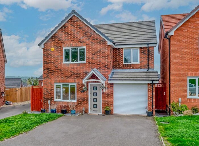 4 Bedroom Detached House For Sale In Owlham Close, Redditch, B97