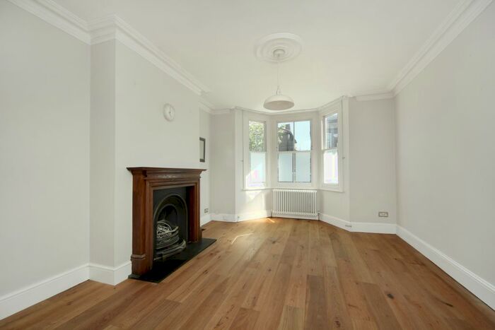 3 Bedroom Terraced House To Rent In Shakespeare Road, London, W3