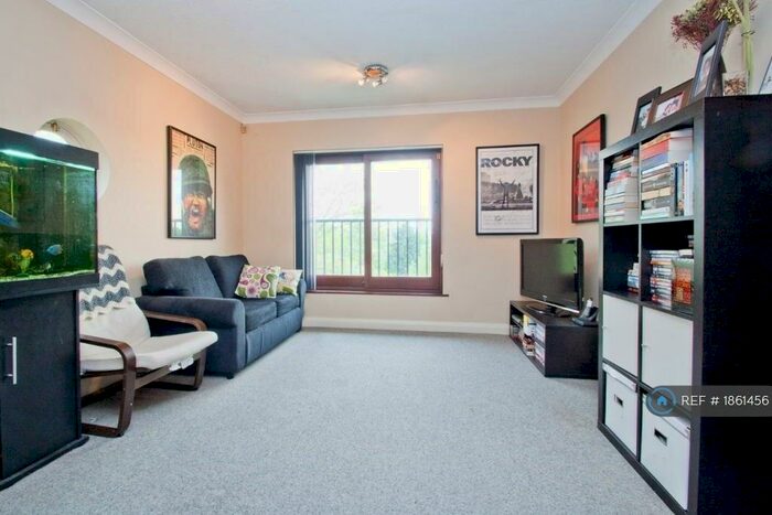 2 Bedroom Flat To Rent In St Joseph&#;S Vale, London, SE3