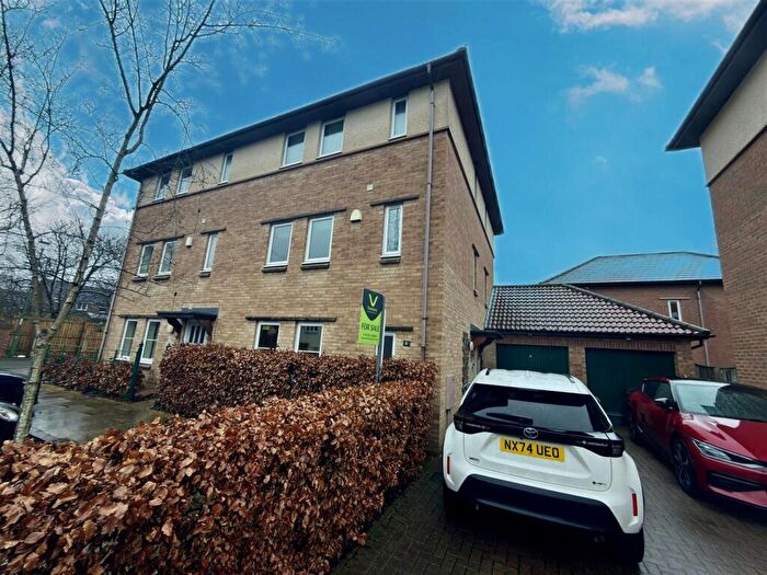 4 Bedroom Semi Detached House For Sale In Sans Pareil Square, Darlington, DL2