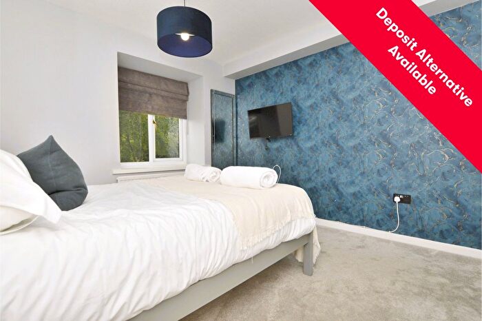 2 Bedroom Maisonette To Rent In Park View Road, Redhill, Surrey, RH1