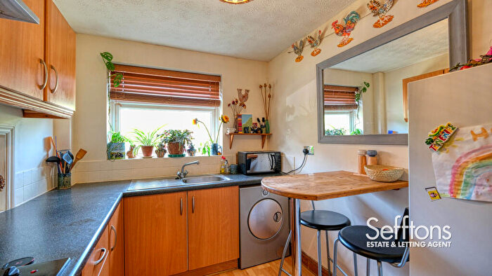 1 Bedroom Flat For Sale In Gargle Hill, Norwich, Norfolk, NR7