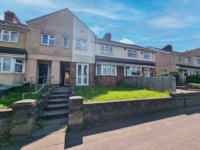 3 Bedroom Terraced House To Rent In Willenhall Road, Wolverhampton, WV13