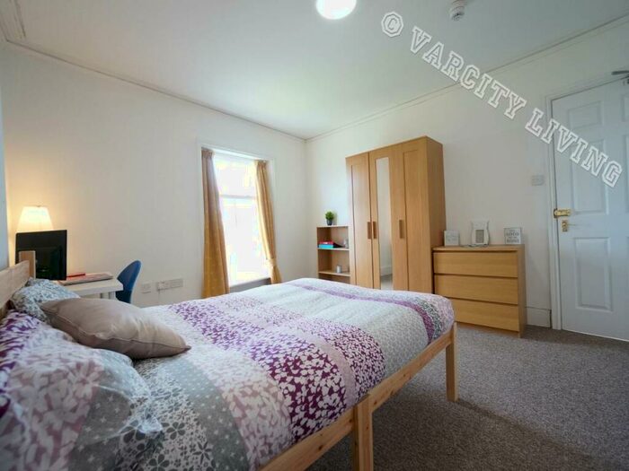 3 Bedroom Flat To Rent In Holyhead Rd, Bangor, Gwynedd, LL57