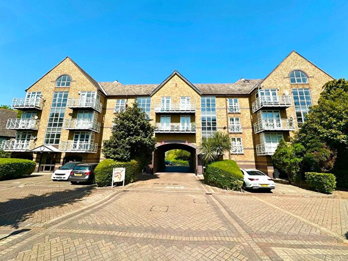 2 Bedroom Flat To Rent In Collette Court, Eleanor Close, London, SE16