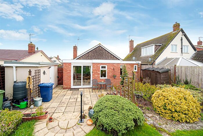 2 Bedroom Bungalow For Sale In Tretawn Gardens, Tewkesbury, Gloucestershire, GL20