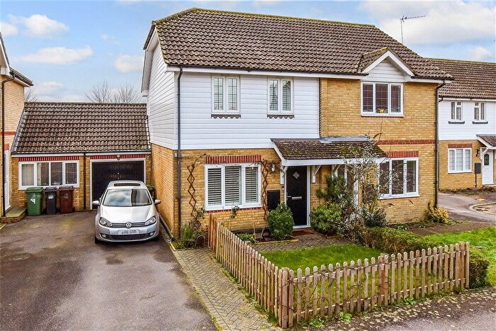 2 Bedroom Semi Detached House For Sale In Burdens, Headcorn, Ashford, Kent, TN27