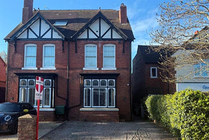 3 Bedroom Semi-Detached House For Sale In Station Road, Hagley, DY9