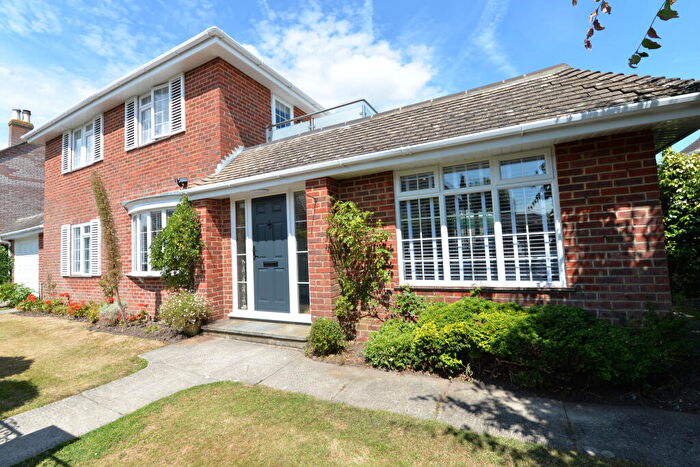 3 Bedroom Detached House To Rent In Westfield Road, Lymington, SO41