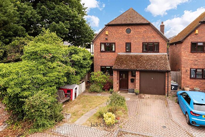 4 Bedroom Detached House For Sale In Hale Court, East Peckham, Tonbridge, TN12