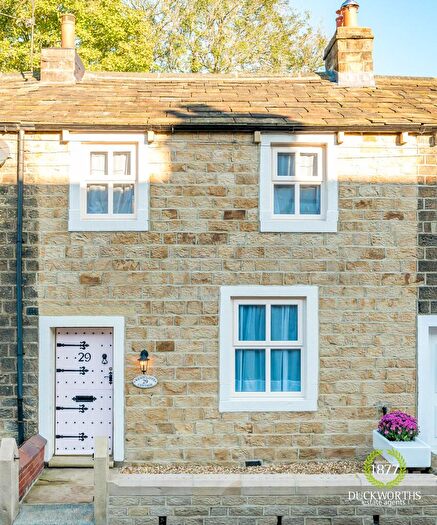 1 Bedroom Cottage For Sale In Red Lion Street, Earby, BB18