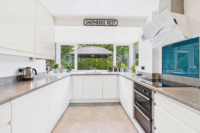 3 Bedroom Semi-Detached House For Sale In Pinewood Hill, York, YO10