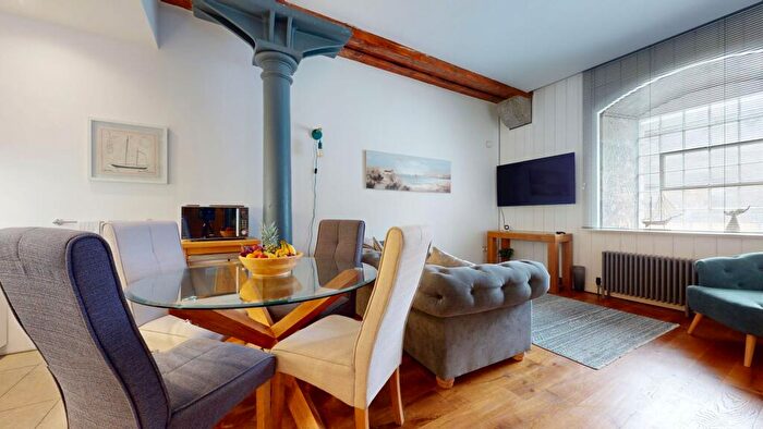 1 Bedroom Apartment For Sale In Royal William Yard, Clarence, PL1