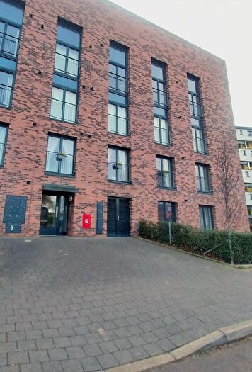 2 Bedroom Flat To Rent In Muirhouse Parkway, Edinburgh, Midlothian, EH4