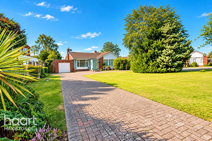 3 Bedroom Detached Bungalow For Sale In Springett Way, Maidstone, ME17