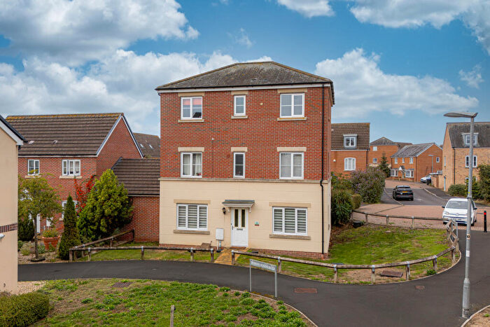 5 Bedroom Detached House For Sale In Cuckoo Walk, Trowbridge, BA14