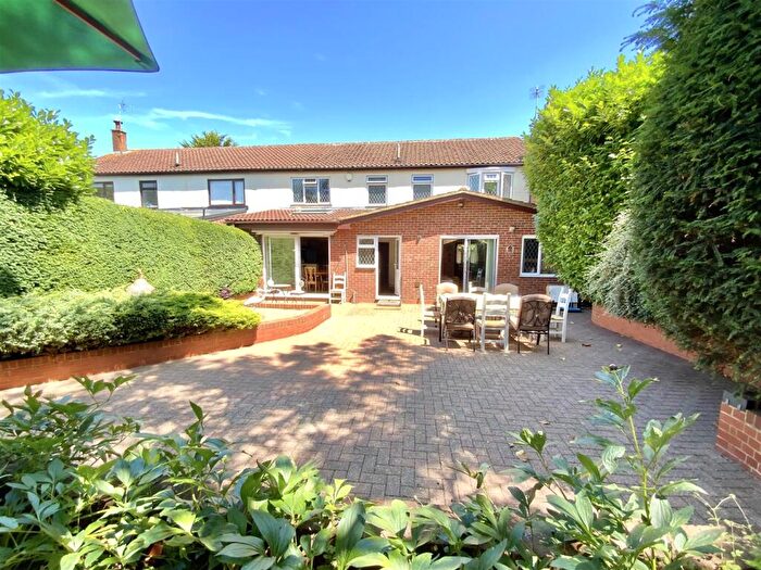 4 Bedroom Semi-Detached House For Sale In Newport Road, Hanslope, MK19