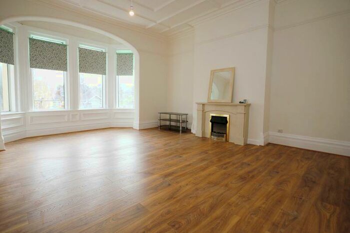 1 Bedroom Flat To Rent In Richmond Park Avenue, Queens Park, BH8