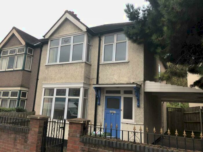 3 Bedroom Semi-Detached House To Rent In Ladywell Road, London, SE13