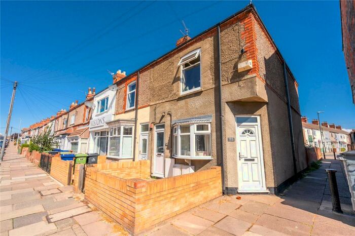 1 Bedroom Block Of Apartments For Sale In Oxford Street, Cleethorpes, Lincolnshire, DN35