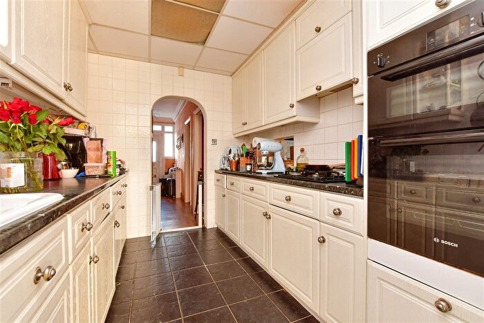 3 Bedroom Terraced House For Sale In Barmouth Road, Shirley, Croydon, Surrey, CR0