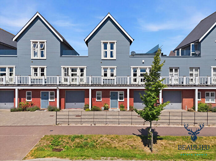 6 Bedroom Town House For Sale In Centenary Way, Chelmsford, CM1