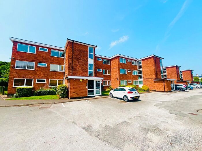 2 Bedroom Property To Rent In Wentworth Court, Sutton Coldfield, B74