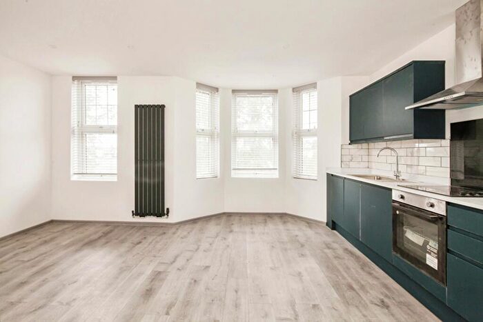 1 Bedroom Flat To Rent In Frant Road Thornton Heath, CR7